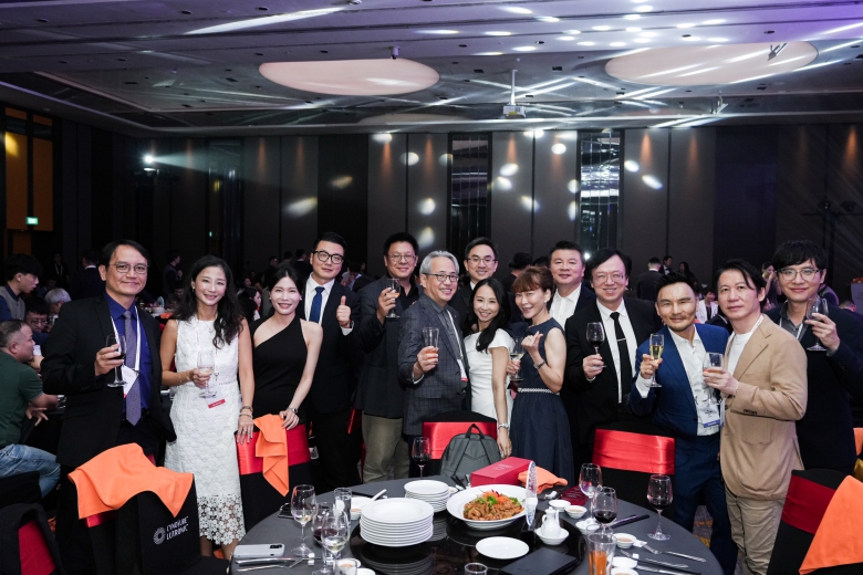 E9E9A279-3684-4D3F-9C6A-02FD885B82FD