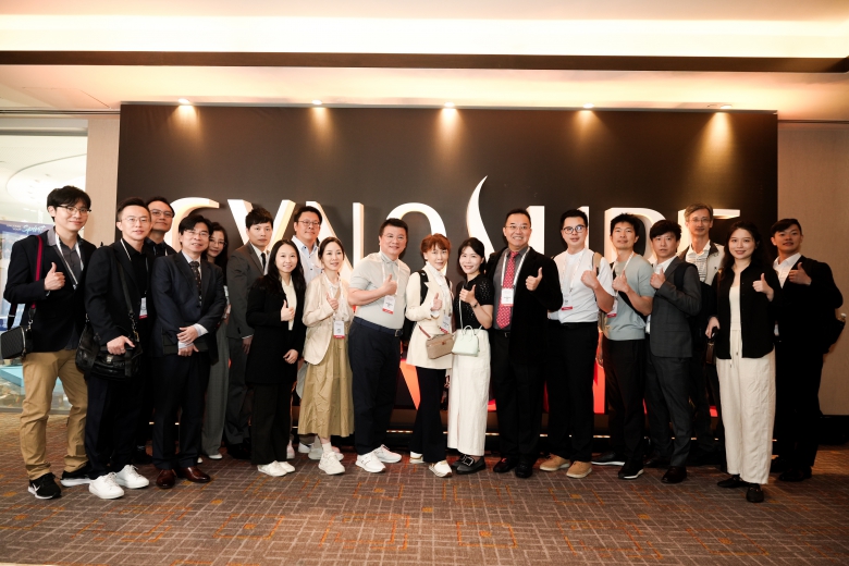 6E55B2E5-8DDA-4EF2-90C9-6E5C878EA22C